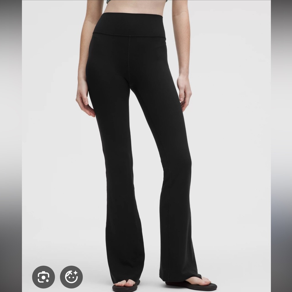Lululemon Groove Pant size 6 wunder under material. Like new!